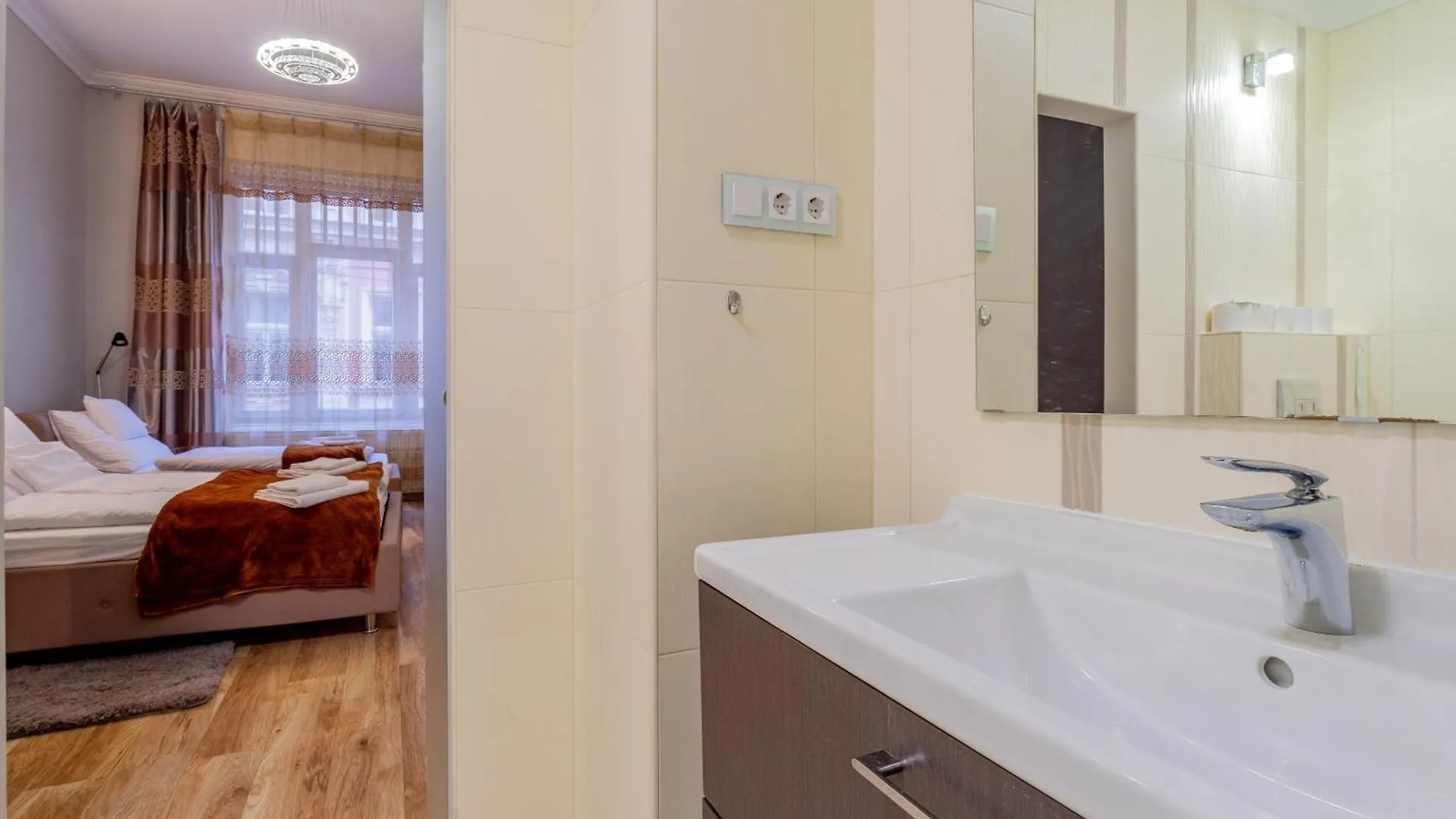 Efad Lux Apartments 2 Budapest 0*,