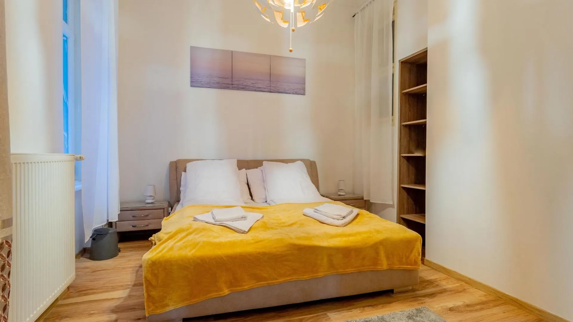 Efad Lux Apartments 2 Budapest 0*,  Hungary