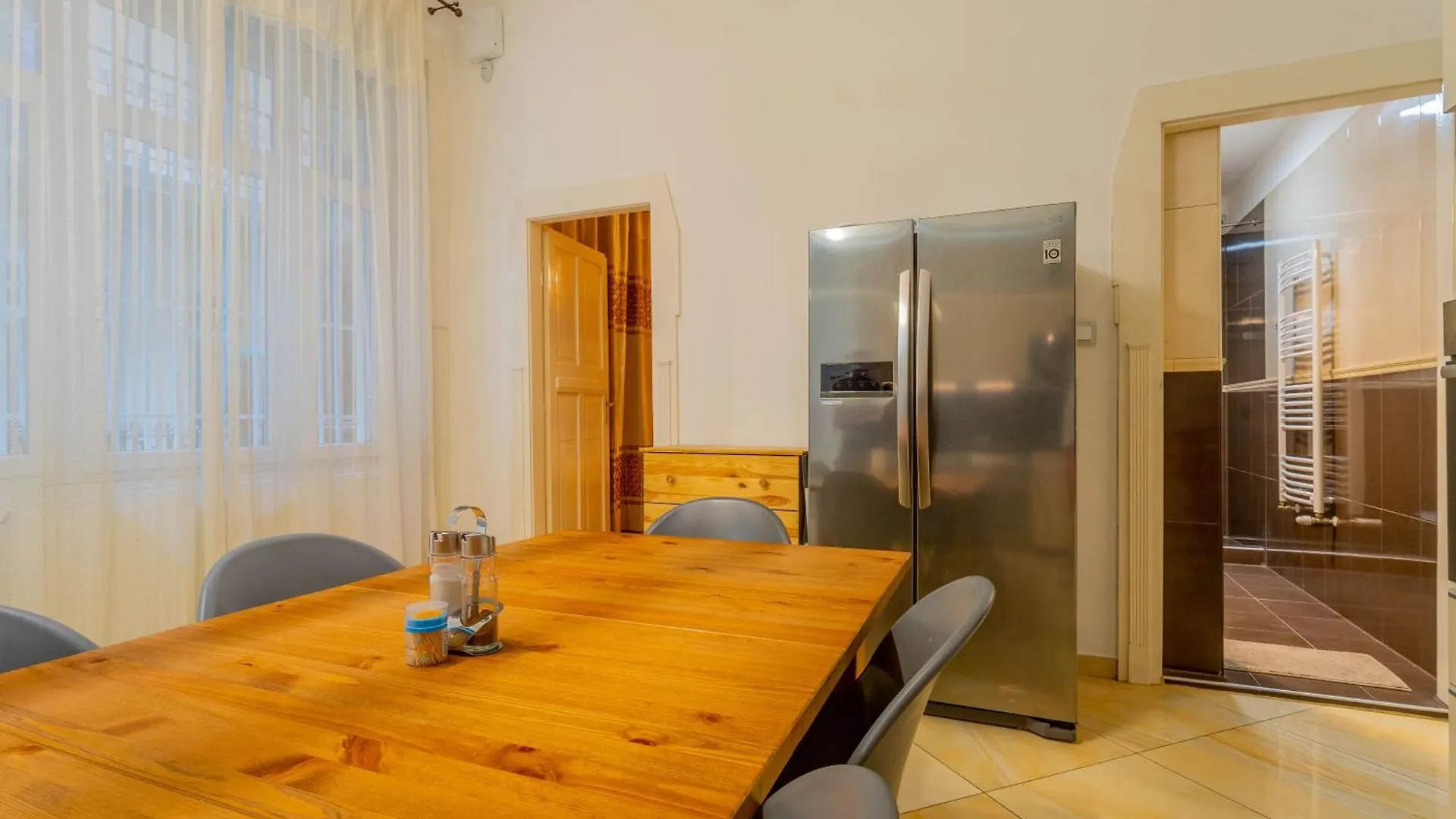 Efad Lux Apartments 2 Budapest Hungary