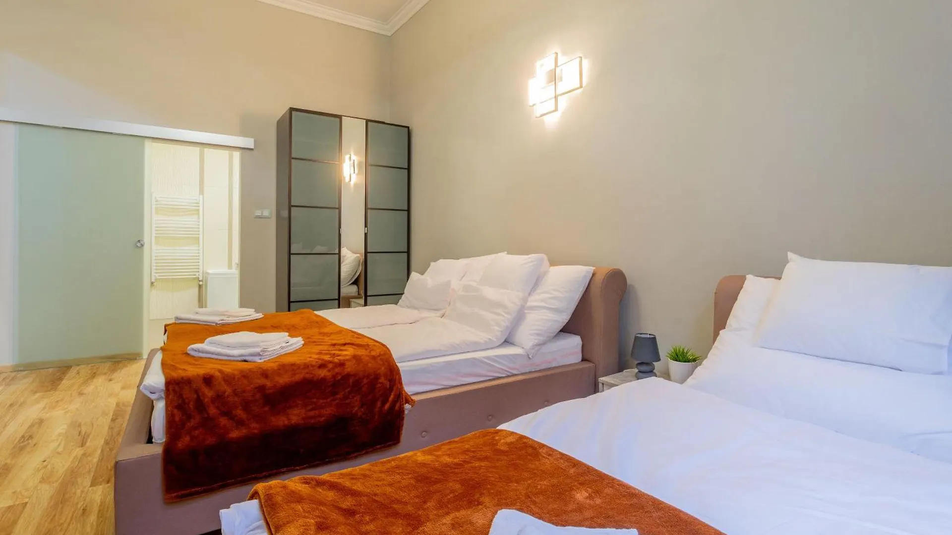 Efad Lux Apartments 2 Budapest 0*,